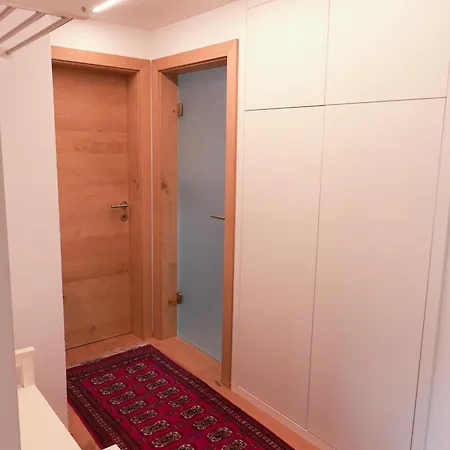 Wallner Apartment *